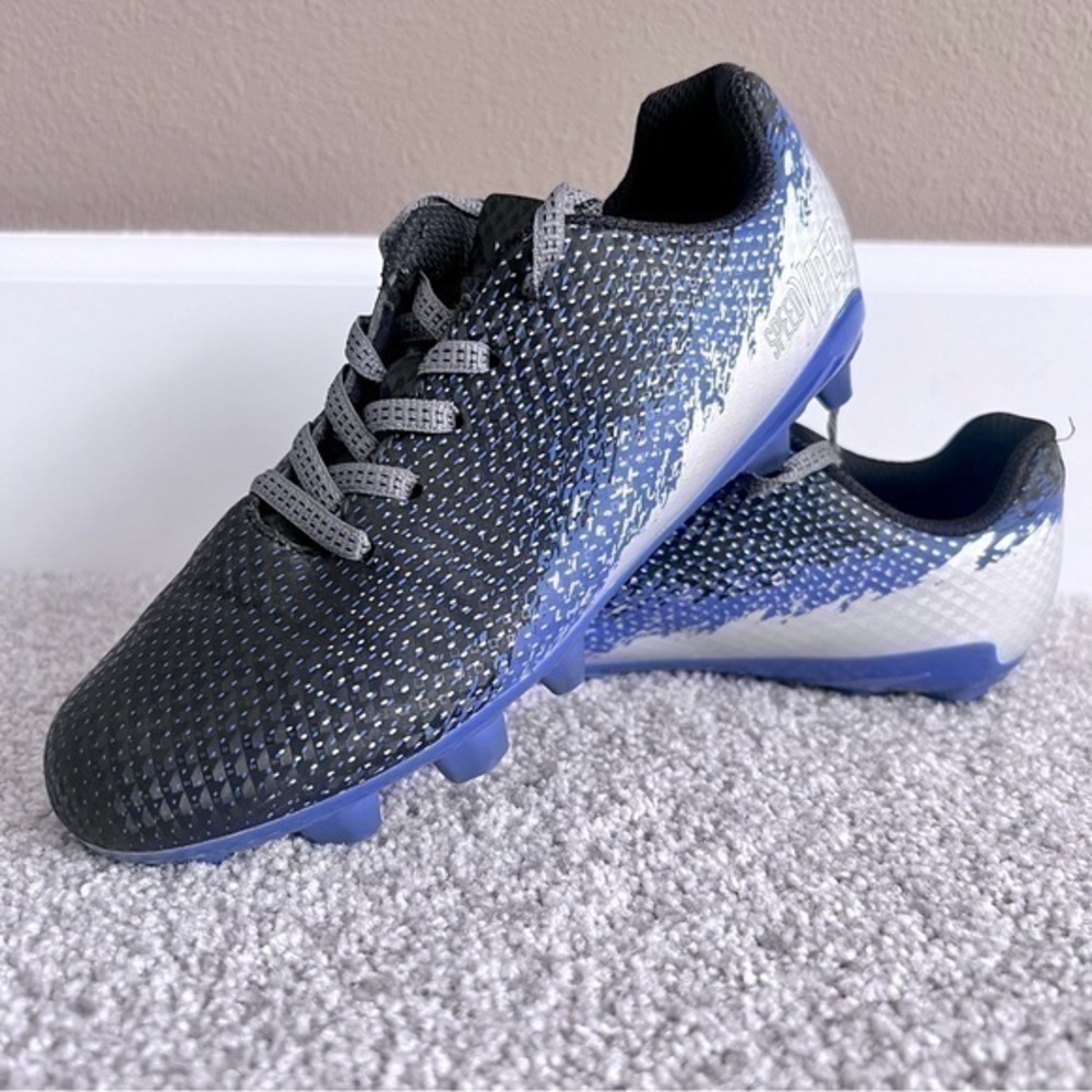 DSG Speed Viper youth size 1 cleats